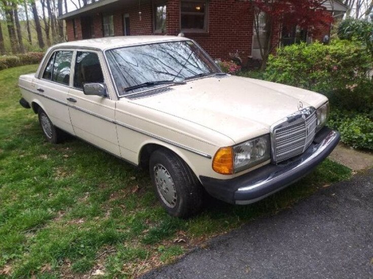 Thumbnail Photo undefined for 1982 Mercedes-Benz 300D